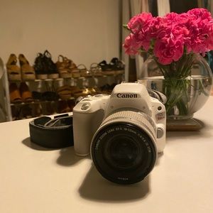 Canon EOS Rebel SL2 Camera